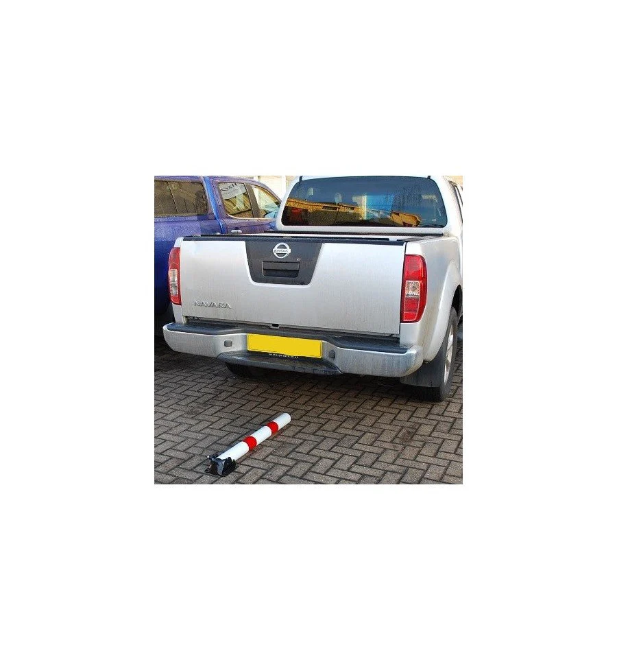 Red & White Fold-Down Parking Post with Built-In Lock & Eyelet – 900 mm Steel Bollard - Image 5